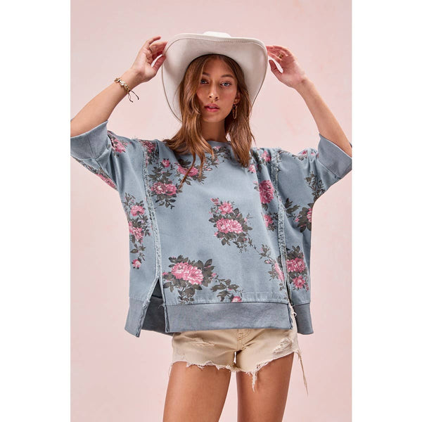 FLOWER PRINTED DENIM OPENSEAM DETAIL TOP BY BIBI