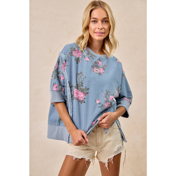 FLOWER PRINTED DENIM OPENSEAM DETAIL TOP BY BIBI