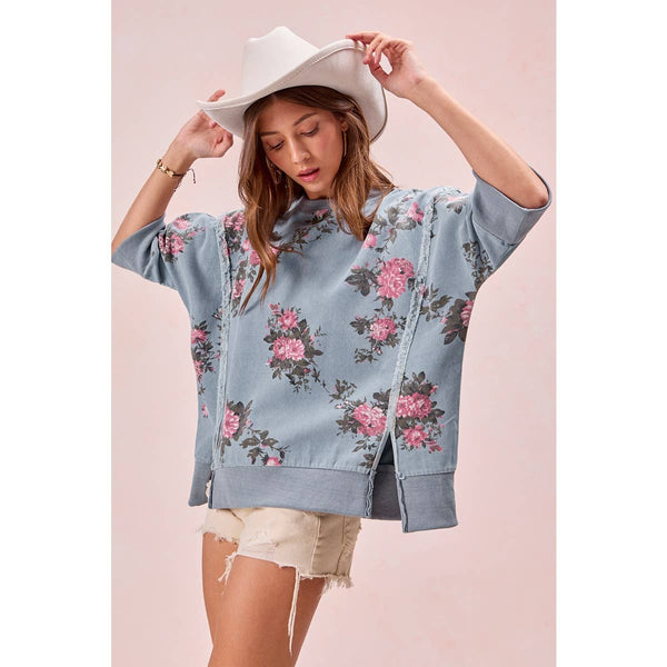 FLOWER PRINTED DENIM OPENSEAM DETAIL TOP BY BIBI